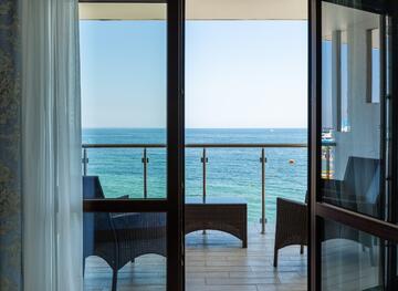 EACH ROOM WITH SEA VIEW